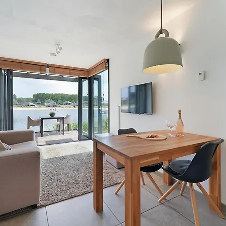 Familie | 4 Pers. Landzijde En Waterzijde * アウドルプ