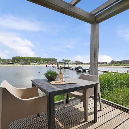 Familie | 4 Pers. Landzijde En Waterzijde アパート