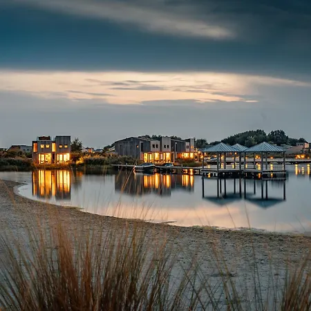 Familie | 4 Pers. Landzijde En Waterzijde Ouddorp
