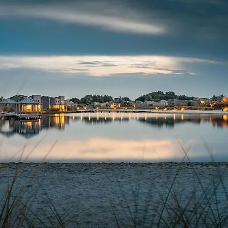 Familie | 4 Pers. Landzijde En Waterzijde アパート アウドルプ