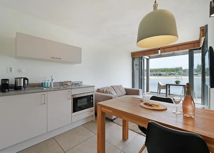 Familie | 4 Pers. Landzijde En Waterzijde Ouddorp