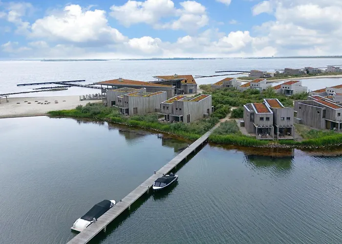 Familie | 4 Pers. Landzijde En Waterzijde *