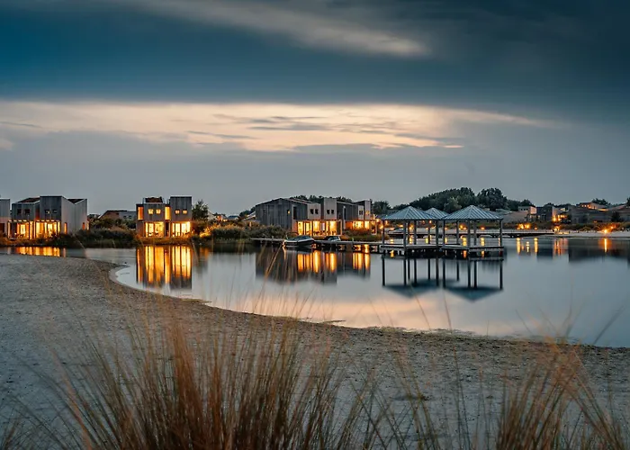 Familie | 4 Pers. Landzijde En Waterzijde Ouddorp